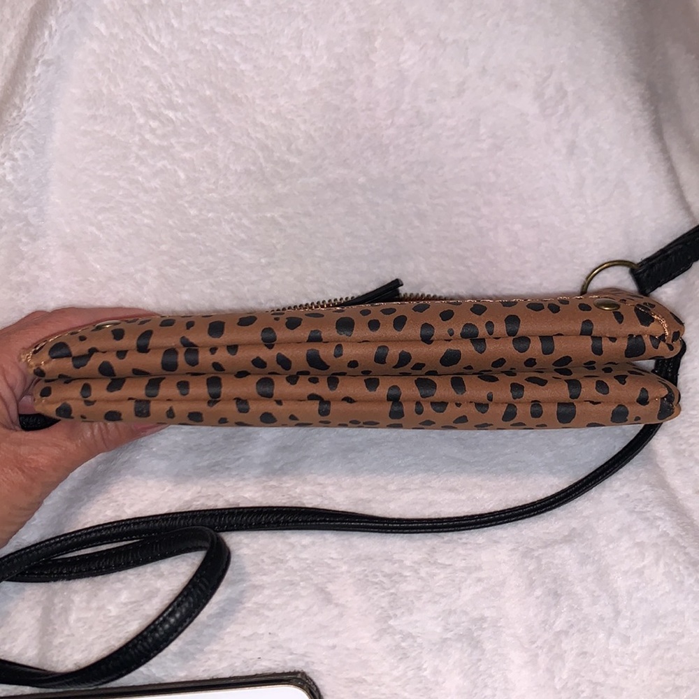 Universal Thread Shoulder Bag - image 6